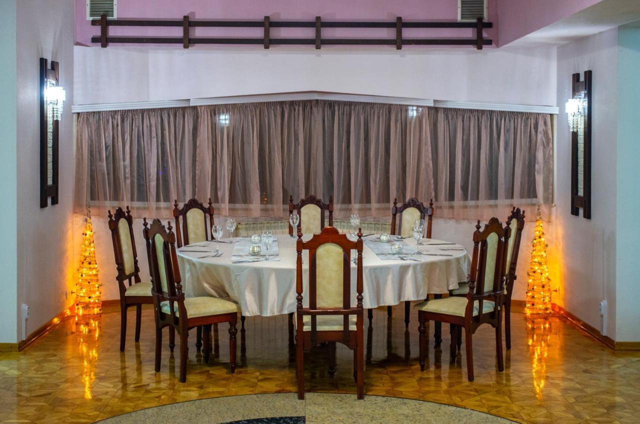 Hotel Slaviani ดิมิโตรฟกราด ภายนอก รูปภาพ